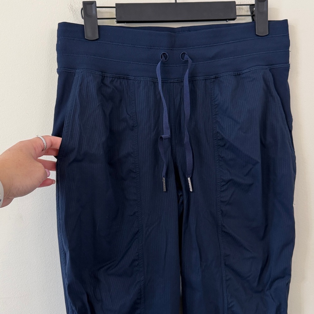 Lululemon Dance Studio Mid-Rise Jogger Full Length True Navy Size 6 - Picture 5 of 9